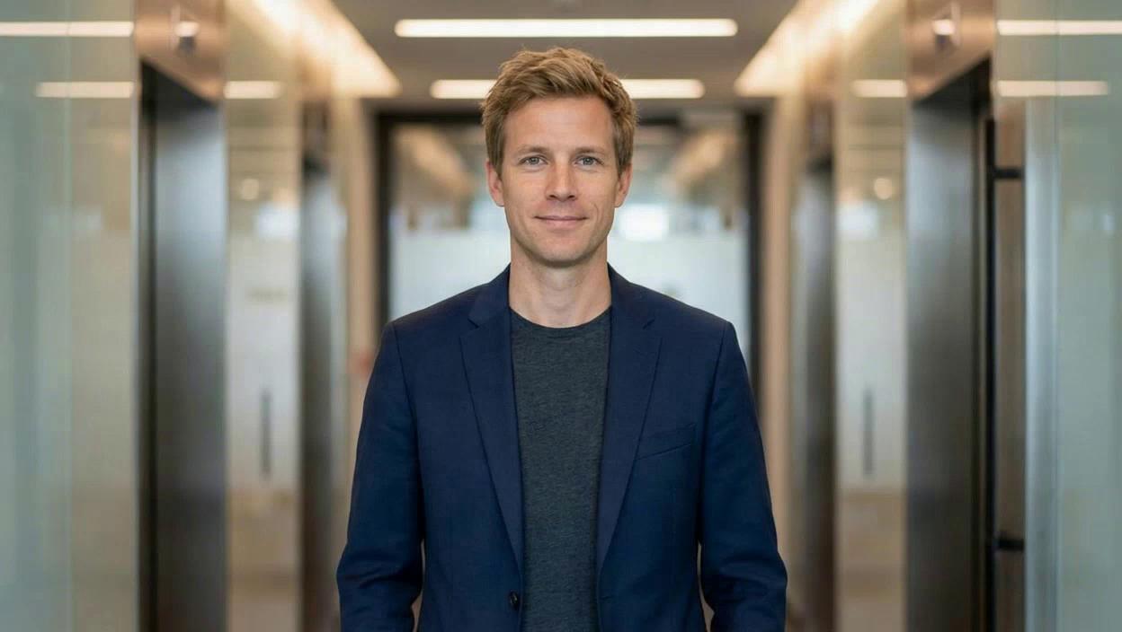 Social Spark Coach Ethan