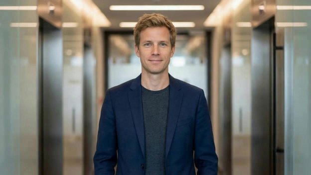 Social Spark Coach Ethan